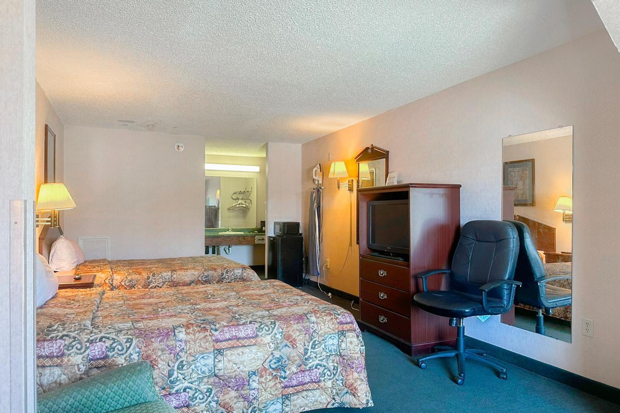 Oyo Hotel East Macon I-75 Экстерьер фото